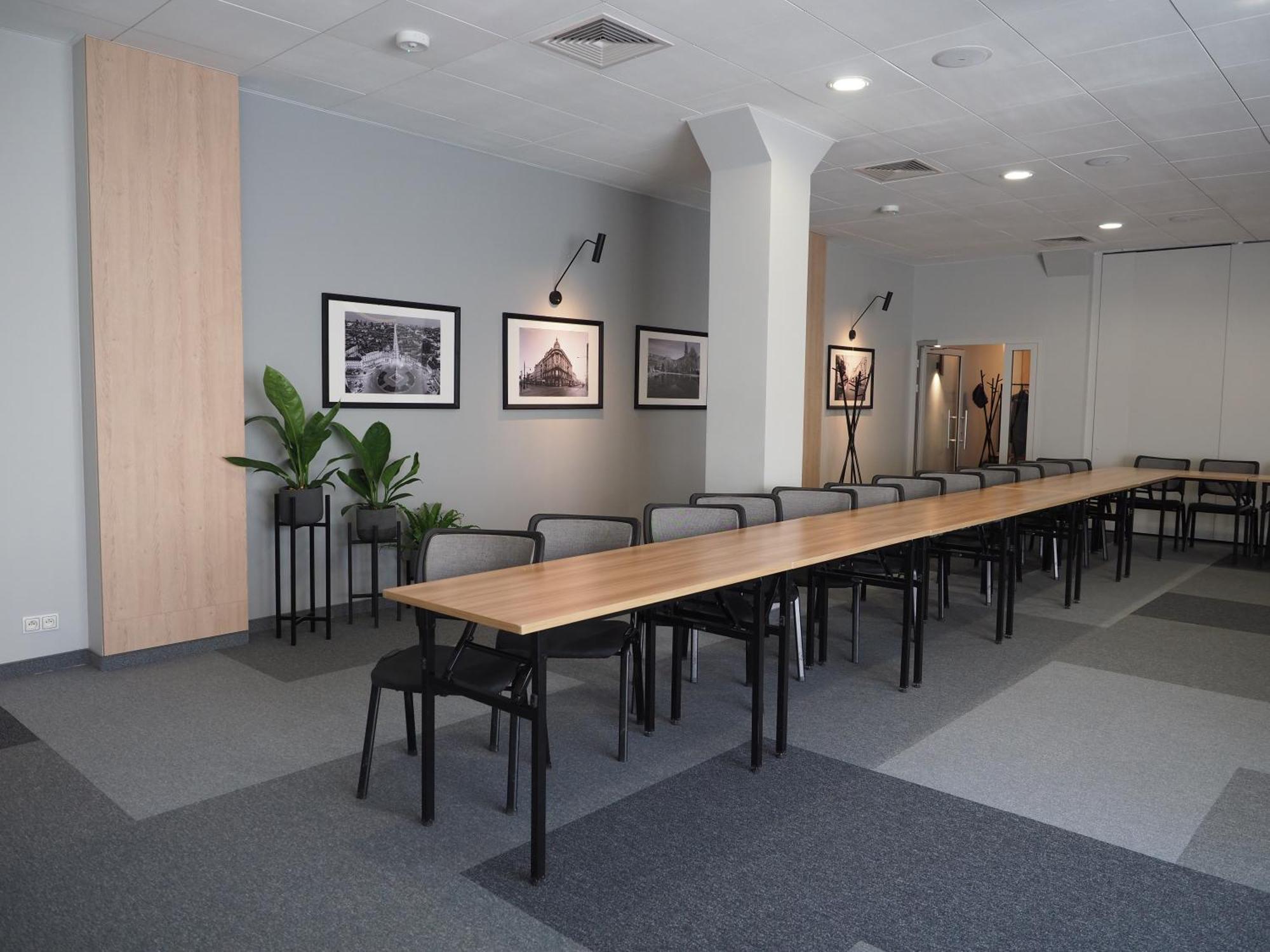 Iness Hotel Lodz  Luaran gambar